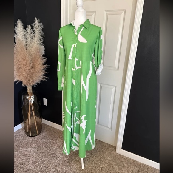 UOUO by NB.co Button Front Green Print Shirt Dress with tie Waist
size Medium - Picture 2 of 10